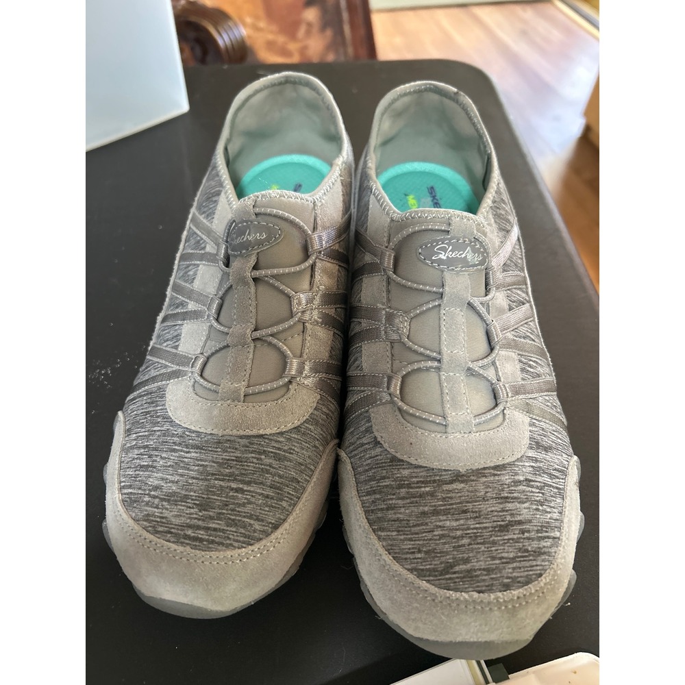 Skechers Women's Gray Slip On Athletic Shoes Comfort Fit Size 8.5